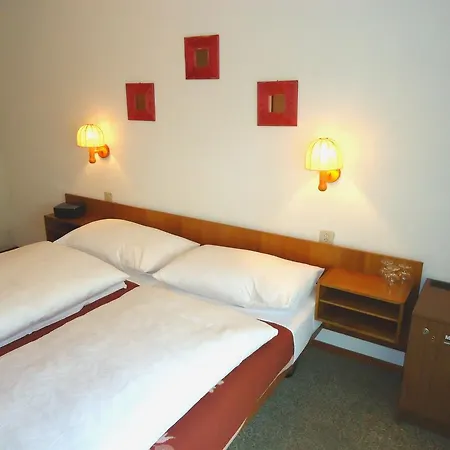 De L'union Hotel 2*